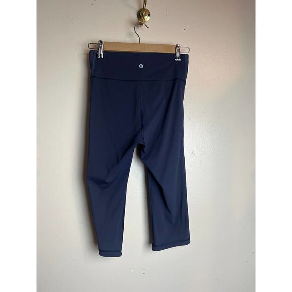 Lululemon Squad Goals Crop (17") Midnight Navy Sz. 6 - Picture 4 of 7